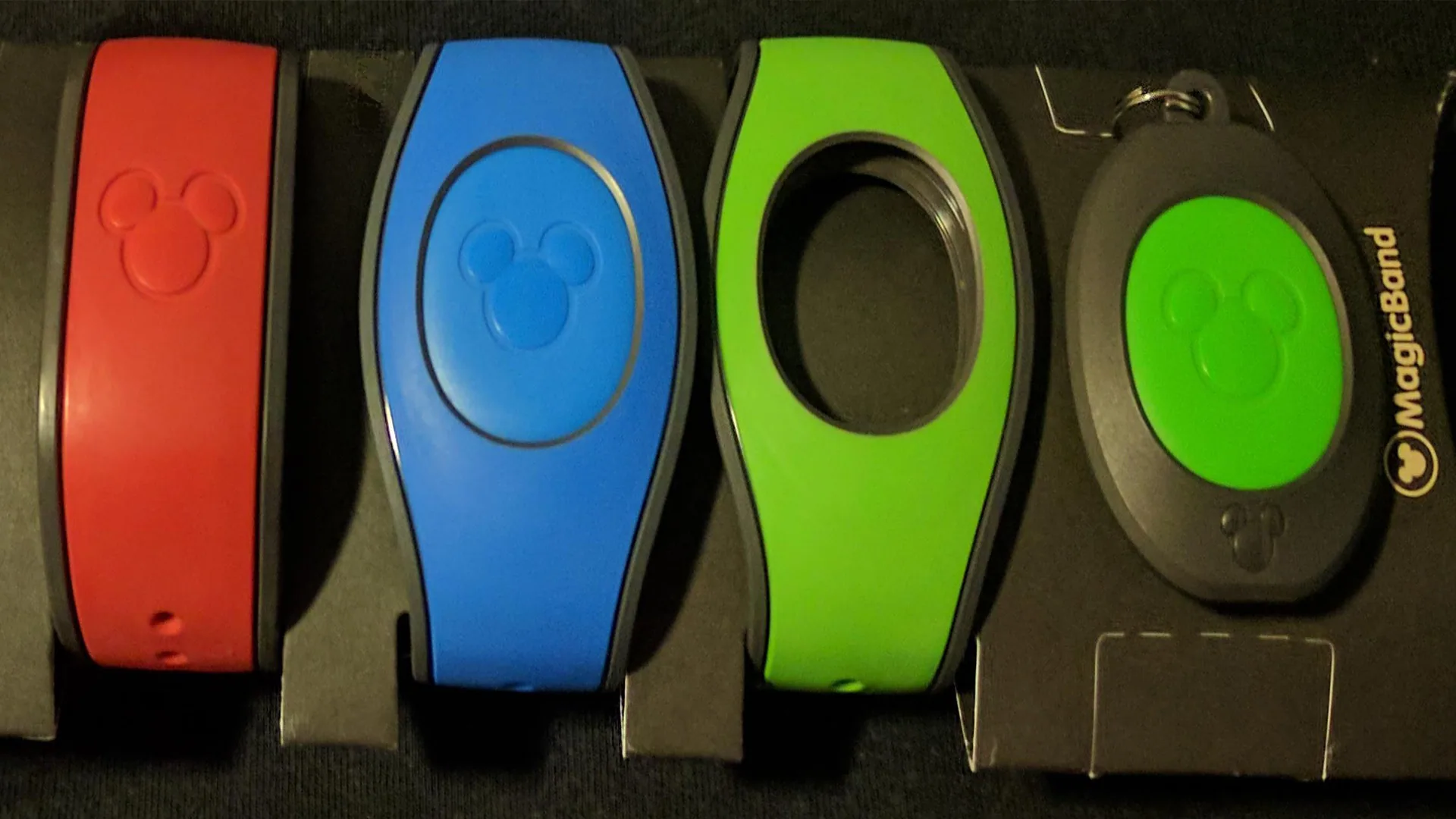 Pulseiras coloridas MagicBand em imagem de arquivo.