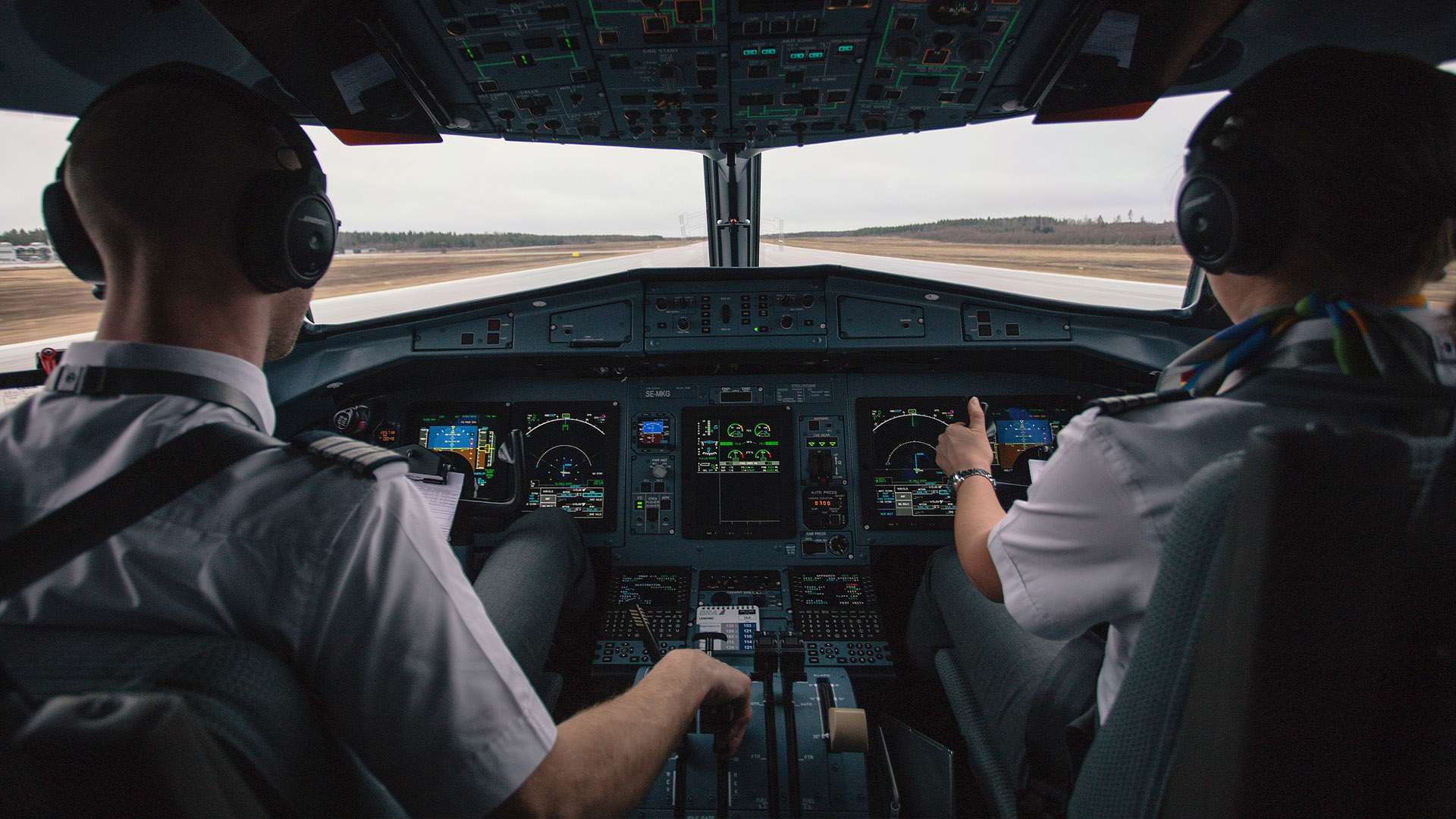 Não entre em pânico, mas o piloto pode estar dormindo em pleno voo.